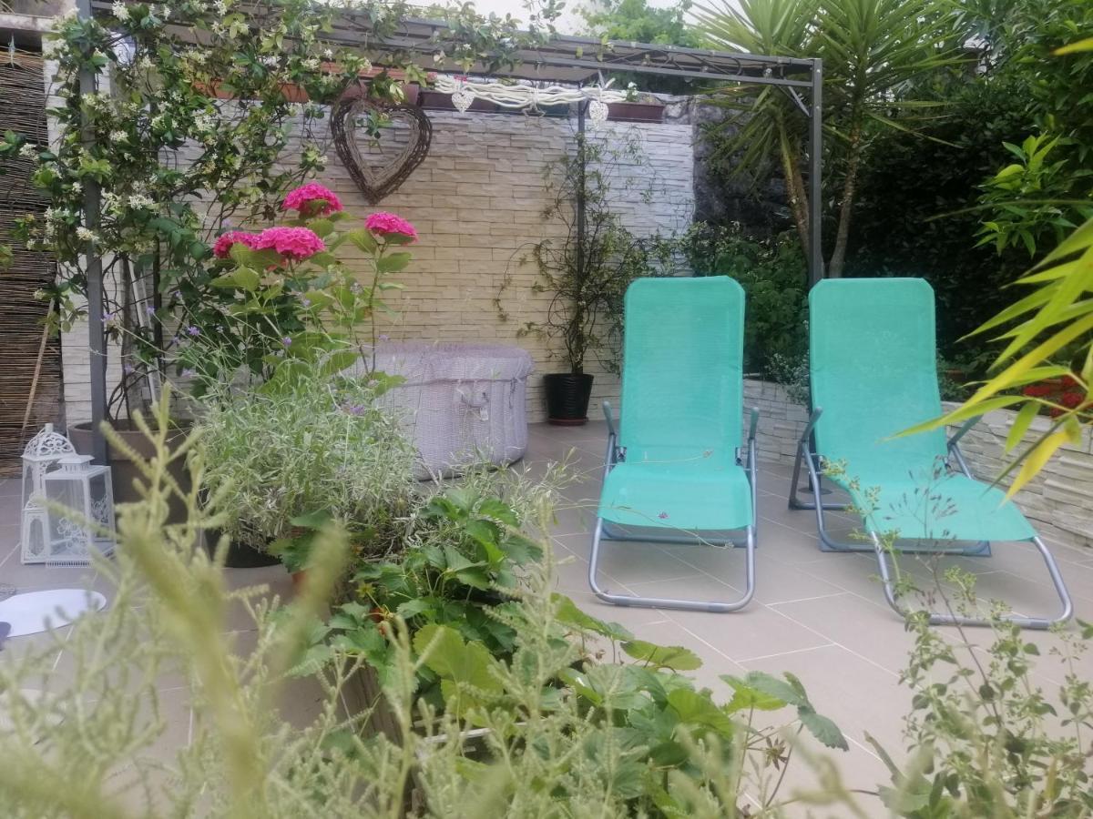 Paradise Jacuzzi & Sauna Ika Kültér fotó